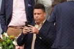 NEKADA LOMIO KIČME PROTIVNICIMA, A SADA JEDVA STOJI! Šokantno izdanje legendarnog Ronalda! (VIDEO)
