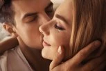 RAZVELA SE POSLE 20 GODINA BRAKA ZBOG LEA, S NJIM JE PRVI PUT DOŽIVELA VRHUNAC: Kad su ljudi saznali ko je on, krstili su se u neverici!