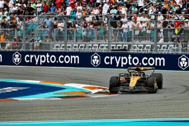 PIŠE SE ISTORIJA FORMULE 1: Rame uz rame sa Prostom i Senom!