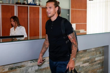 KO JE ALEKSANDAR PRIJOVIĆ, FUDBALER NAVODNO VIĐEN SA LJUDIMA KOJI SU SE TUKLI S IGRAČIMA PARTIZANA? Poznat po velikim golovima, ali i ličnom obezbeđenju!