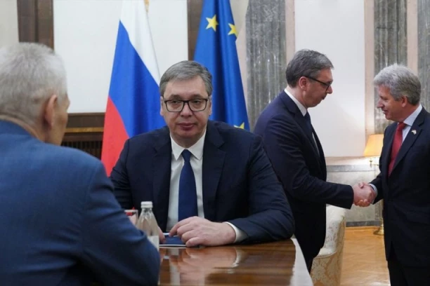 VUČIĆ SE OGLASIO NAKON SASTANAKA SA AMBASADORIMA! Srbija je dala ogroman broj žrtava za mir u Evropi i svetu