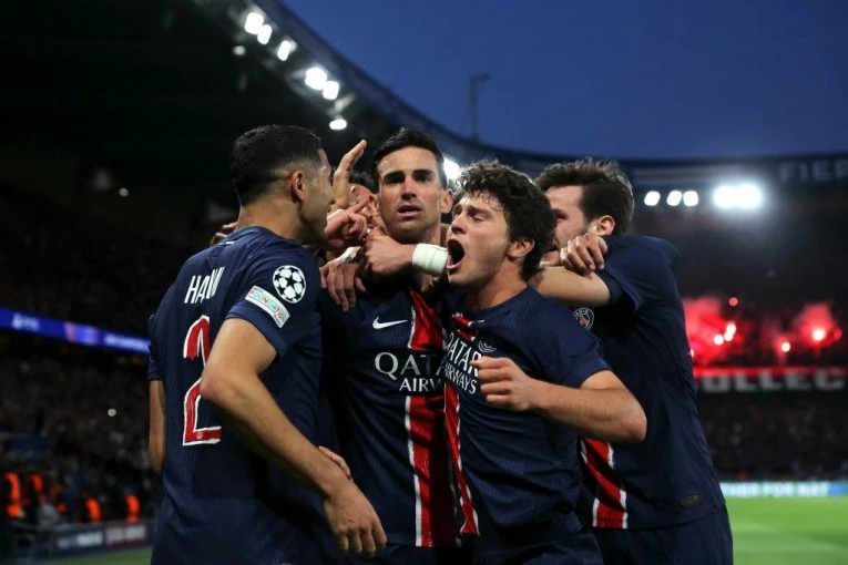 GOOOOL! PSŽ VODI! Kakav šut Ruiza, Arsenal ima dva gola zaostatka! (VIDEO)