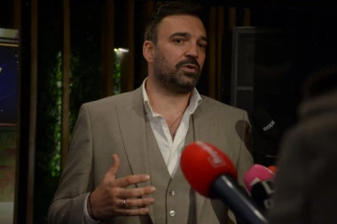 OČEKUJU DŽENTLMENSKO VEČE, A NA DRUGOJ PESMI SE RASKOPČAM... Ivan Bosiljčić ŠOKIRAO, pa uporedio koncerte Marije Šerifović i Jelene Tomašević!