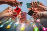 IZGLEDA KAO DIGITRON, A ONO PANDORINA KUTIJA! Roditelji, oprez, proverite da li vaše dete ima OVAKVU aplikaciju na telefonu! (VIDEO)