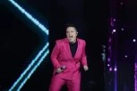 MARIJA ŠERIFOVIĆ POBESNELA, ODMAH PREKINULA KONCERT! Pevačica se obratila organizatorima: "ŠTA JE BRE OVO, KO JE OVO OSTAVIO?!" (VIDEO)