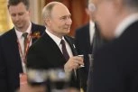 POSEBNI POKLONI ZA GOSTE NA PARADI POBEDE: Dobiće važnu knjigu od Putina, a onda i društvenu igru čiji će naziv IZNERVIRATI POLA SVETA!