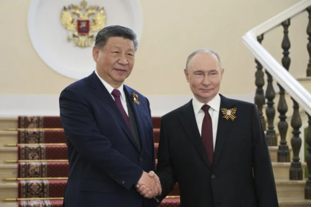 PUTIN I SI NAPALI AMERIKANCE: Objavljeno zajedničko pismo dva lidera pred Dan pobede u Moskvi