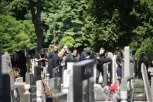 POČEO POMEN ŽELJKU RUTOVIĆU! Porodica i prijatelji odaju počast kontroverznom biznismenu! (FOTO, VIDEO)