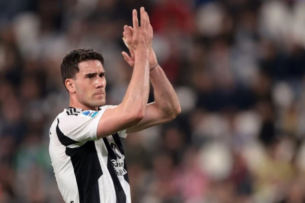 VLAHOVIĆ NAPUŠTA JUVENTUS ZBOG SPAJDERMENA! Čelnici "stare dame" odlučili, NE ŽALE NOVAC