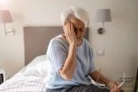2 ŠOKANTNA RANA ZNAKA DEMENCIJE: Čuveni neurolog izneo ozbiljno upozorenje - javljaju se godinama pre gubitka pamćenja, a ove kobne navike SVE POGORŠAVAJU!