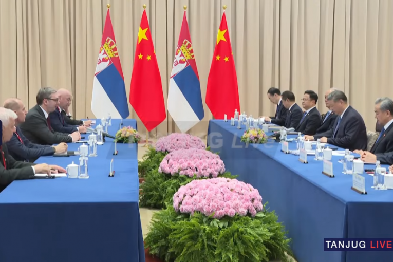 USPELI SMO DA SE IZBORIMO PROTIV OBOJENE REVOLUCIJE! Vučić se sastao sa Đinpingom: "Za nas postoji samo jedan princip - princip Kine!"