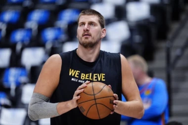 JOKIĆ PRE MEČA UTERAO PROTIVNICIMA STRAH U KOSTI! Samo jedan potez je bio dovoljan (VIDEO)