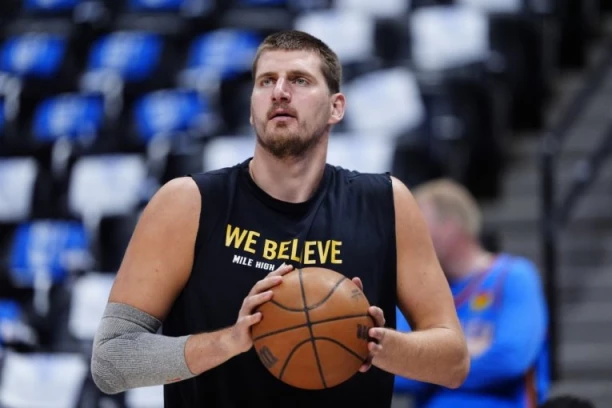 JOKIĆ PRE MEČA UTERAO PROTIVNICIMA STRAH U KOSTI! Samo jedan potez je bio dovoljan (VIDEO)