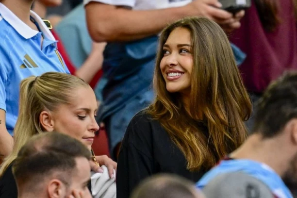ONA SE PITA OKO SVEGA: Belgijski superstar na raskrsnici - njegova supruga već izabrala novi klub?!