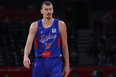 BORIŠA SPREMAN DA IZDOMINIRA PROTIV ZVEZDE MERIDIANBET: Reprezentativac Srbije na ovaj način pokazao koliko je motivisan (VIDEO)