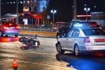 STRAVIČAN SUDAR OSAM VOZILA KOD ŽEPČA! Poginuo motociklista, više povređenih osoba!