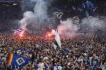 ROMANTIKA POSTOJI I KOD DINOSAURUSA! Nekadašnji prvak Evrope ponovo deo elite! Navijači uleteli na teren i napravili šou! (VIDEO)