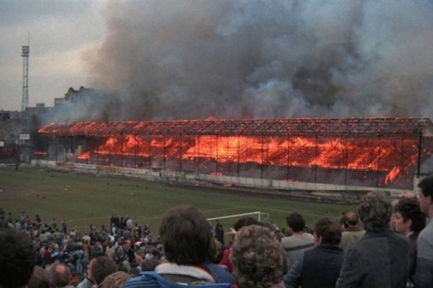 POLA VEKA OD PAKLA NA TRIBINI! Tačno pre 50 godina izgorela tribina na utakmici u Engleskoj - Jezive scene!