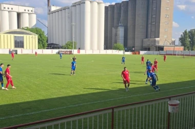DOMAĆIN REĐAO NAPADE, GOST POSTIZAO GOLOVE: Završnica je bila ogroman problem fudbalerima Radničkog!