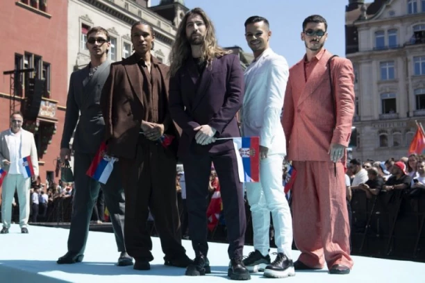PRINC SKOČIO NA KLADIONICAMA, ali da li će uspeti da uđe u FINALE? Evo šta kažu kladionice nakon prvog polufinala Evrovizije! (FOTO)