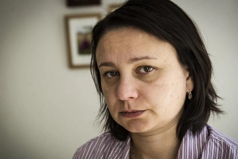 MUŽ MARKO ME JE OSTAVIO BEZ DINARA S DVOJE DECE I OTIŠAO KOD LJUBAVNICE! A onda mi se jednog dana na vratima pojavila svekrva - gušila sam se zbog onog što je uradila!