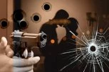 ZATEKAO ŽENU NA GOMILI SA NAJBOLJIM DRUGOM, PA POTEGAO PISTOLJ! Filmska scena u beogradskoj hotelskoj sobi, a OVAJ detalj će vas šokirati!