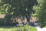 PRVI SNIMCI SA MESTA UBISTVA U KRAGUJEVCU! Ovde je pronađeno telo iskasapljene žene, ubica pronađen sa nožem u vratu nedaleko od mesta zločina! (VIDEO)