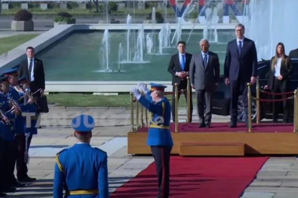 UŽIVO ISPRED PALATE SRBIJA: Vučić svečano dočekuje predsednika Evropskog saveta Antonija Koštu, sledi tet-a-tet razgovor (VIDEO)